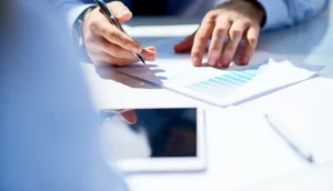 脱炭素アドバイザーとは｜種類や資格の概要、難易度、メリットについて一挙紹介